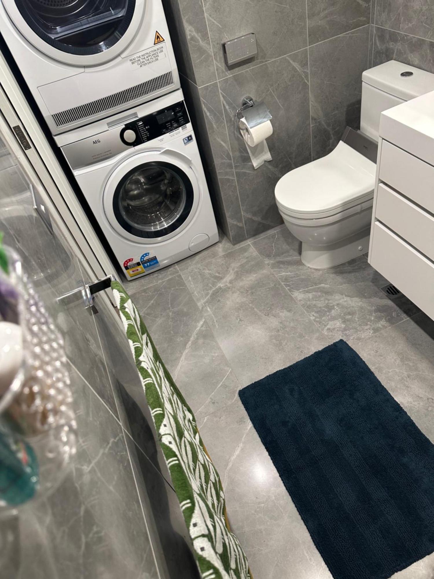 Private 1 Bed Accom With Bathroom In A 3 Bed Apartment - Melb Cbd, Regency Towers - Free Parking, Wifi And Pool Melbourne Eksteriør bilde